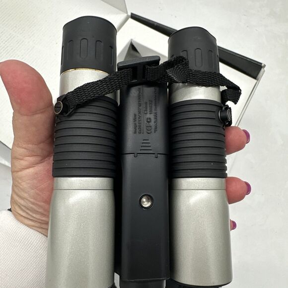 Bushnell Binocular And Digital Camera 8 x 30 2.1MP Model 11-0832 Charger include - Picture 7 of 9